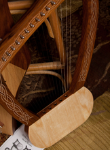 Load image into Gallery viewer, 25 Inch Lyre Harp 16 String w/String Set, Gig Bag and Tuner

