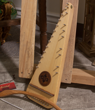 Load image into Gallery viewer, Roosebeck Soprano Rounded Psaltery Left-Handed w/ Bow, Rosin, Tuner
